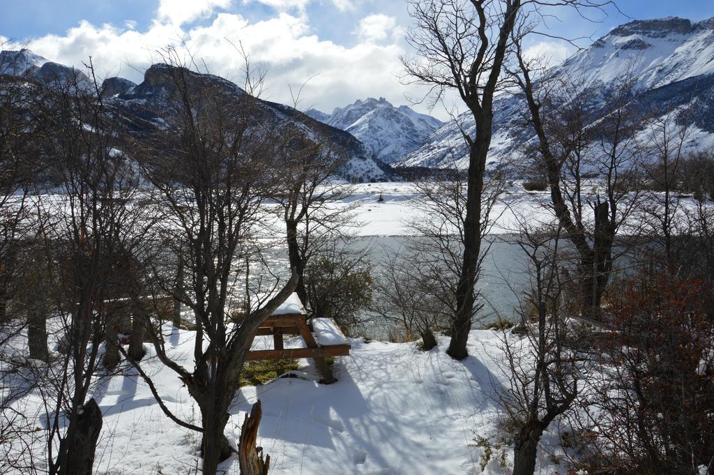 Camping Rio De Las Vueltas El Chalten Exterior photo