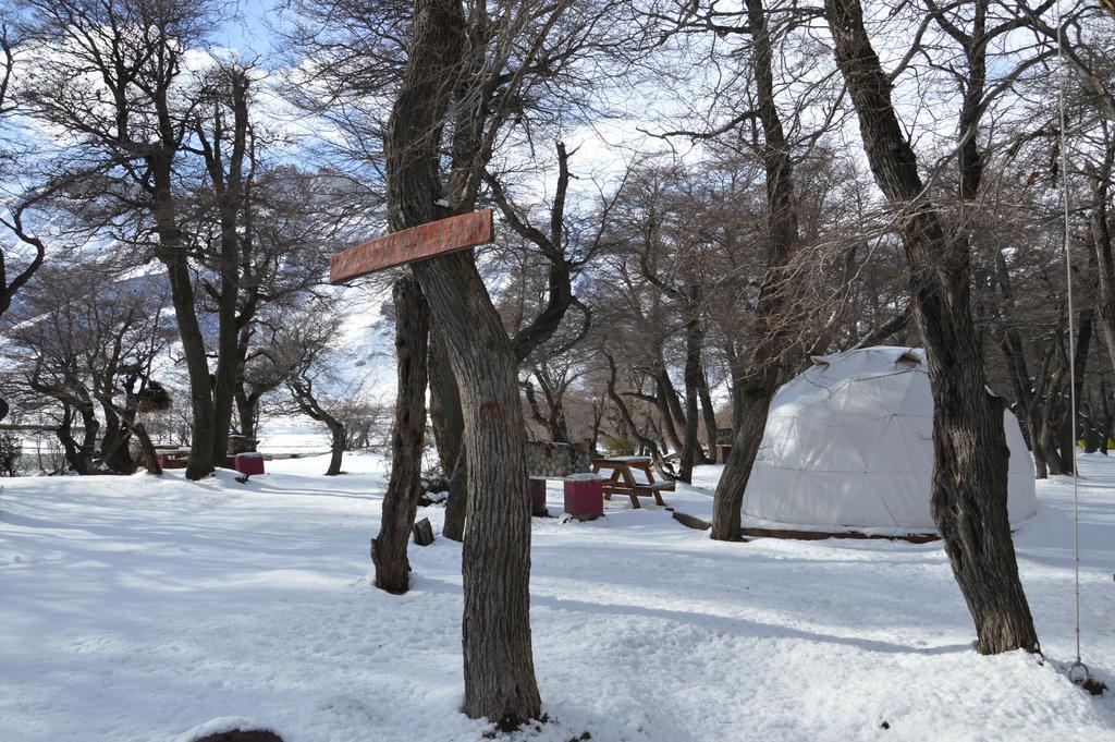 Camping Rio De Las Vueltas El Chalten Exterior photo